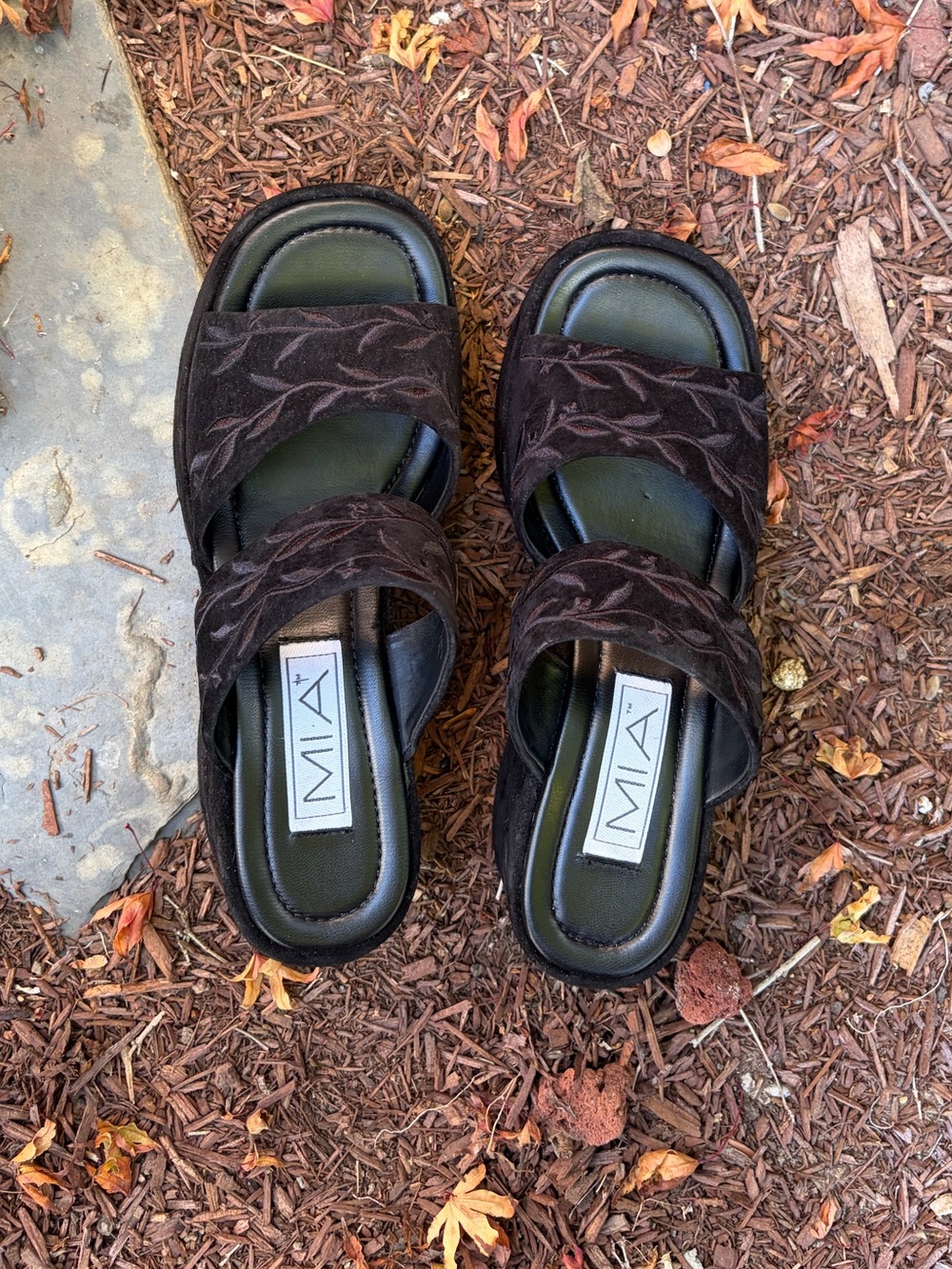 Deadstock 90s suede platform sandal with leaf embroidery by MIA in size 7.5
